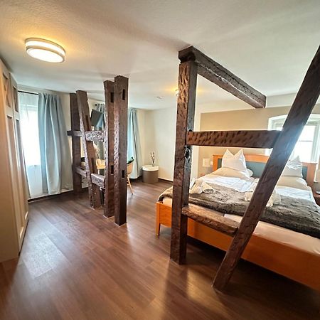 Hotel Adler Am Schloss Bonnigheim 外观 照片